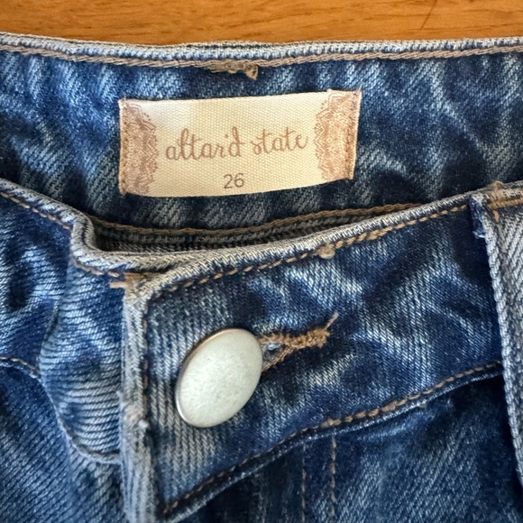 Altar’d State Womens Distressed Straight Leg Jeans Size 26 - Picture 2 of 7